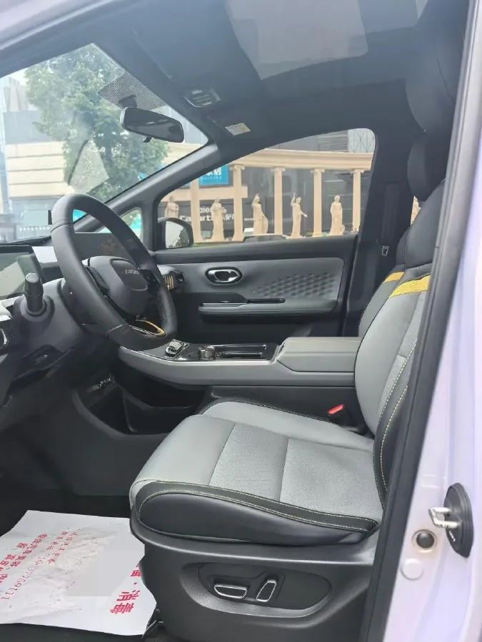 2022 Geely Okavango 1.8T 184HP L4 7DCT,autocango,china used car exporter,china ev exporter,chinese used car exporter,chinese used ev exporter