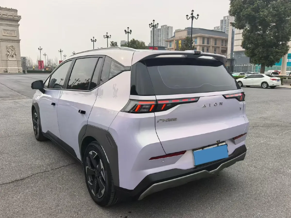 2022 Geely Okavango 1.8T 184HP L4 7DCT,autocango,china used car exporter,china ev exporter,chinese used car exporter,chinese used ev exporter