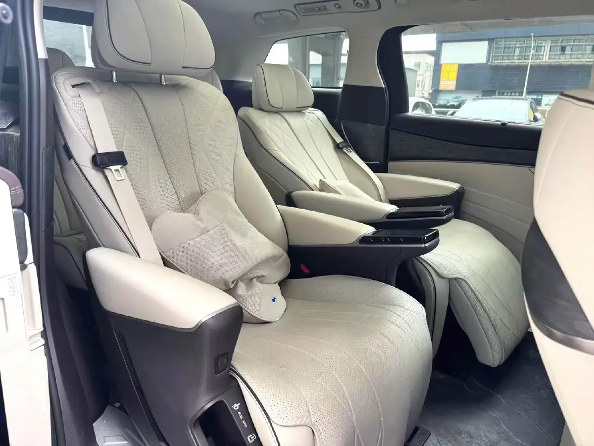 2024 Denza D9 1.5T 139HP L4 E-CVT PHEV 40KWH,autocango,china used car exporter,china ev exporter,chinese used car exporter,chinese used ev exporter