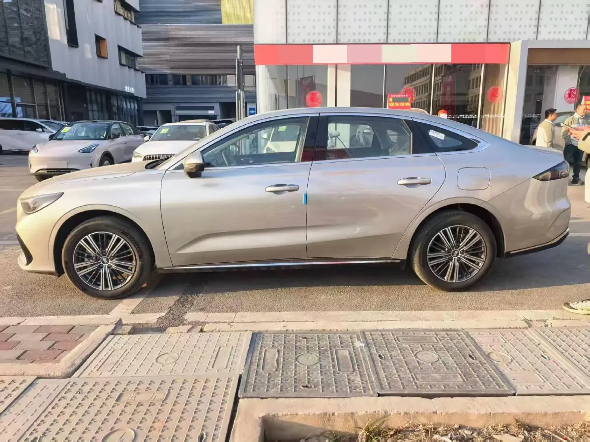 2025 Geely Galaxy A7 1.5L 112HP L4 1DHT PHEV,autocango,china used car exporter,china ev exporter,chinese used car exporter,chinese used ev exporter
