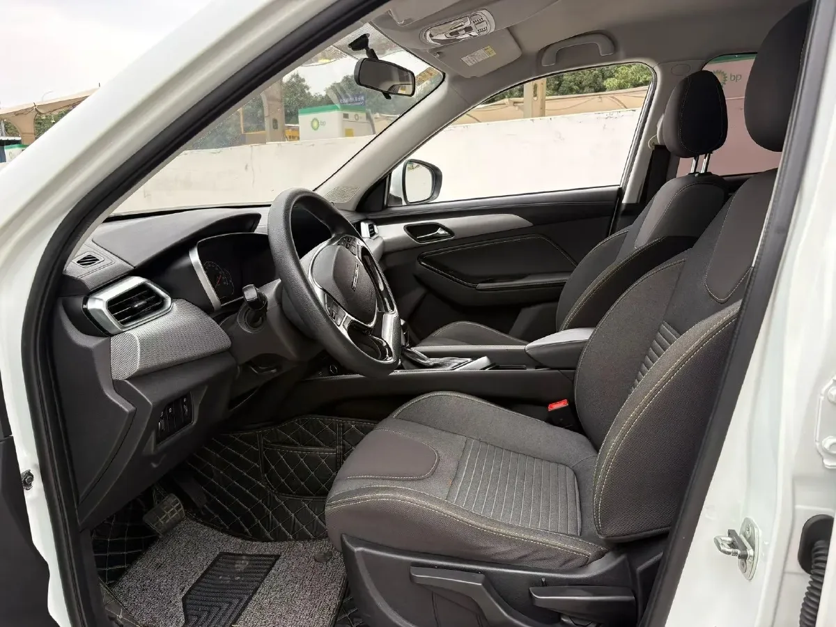 2019 BeiJing Auto X3 1.5T 150HP L4 CVT,autocango,china used car exporter,china ev exporter,chinese used car exporter,chinese used ev exporter