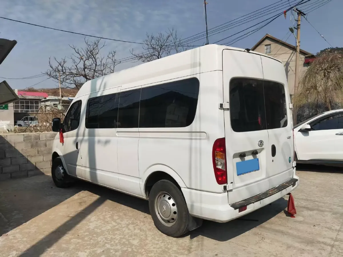 2025 MAXUS XinTu V80 2.0T 147HP L4 6MT,autocango,china used car exporter,china ev exporter,chinese used car exporter,chinese used ev exporter