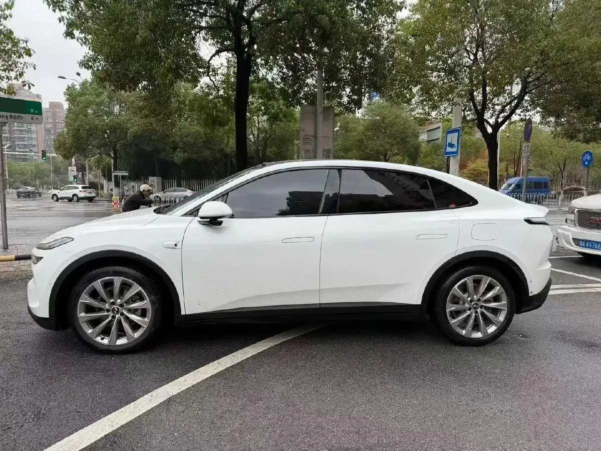 2024 ONVO L60 BEV 60KWH,autocango,china used car exporter,china ev exporter,chinese used car exporter,chinese used ev exporter