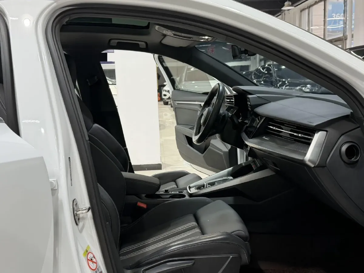 2023 Audi A3 1.4T 150HP L4 7DCT,autocango,china used car exporter,china ev exporter,chinese used car exporter,chinese used ev exporter