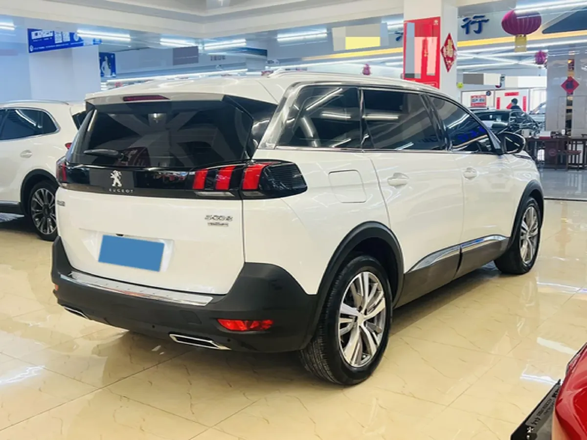 2017 Peugeot 5008 1.6T 167HP L4 6AT,autocango,china used car exporter,china ev exporter,chinese used car exporter,chinese used ev exporter