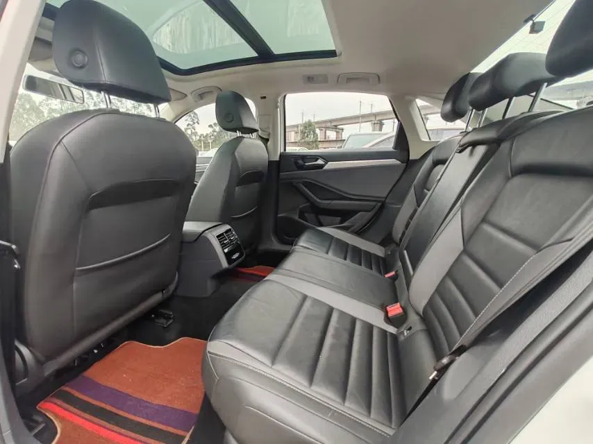 2019 Jeep Renegade 1.3T 173HP L4 7DCT,autocango,china used car exporter,china ev exporter,chinese used car exporter,chinese used ev exporter