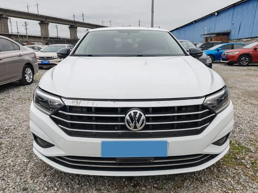 2019 Jeep Renegade 1.3T 173HP L4 7DCT,autocango,china used car exporter,china ev exporter,chinese used car exporter,chinese used ev exporter