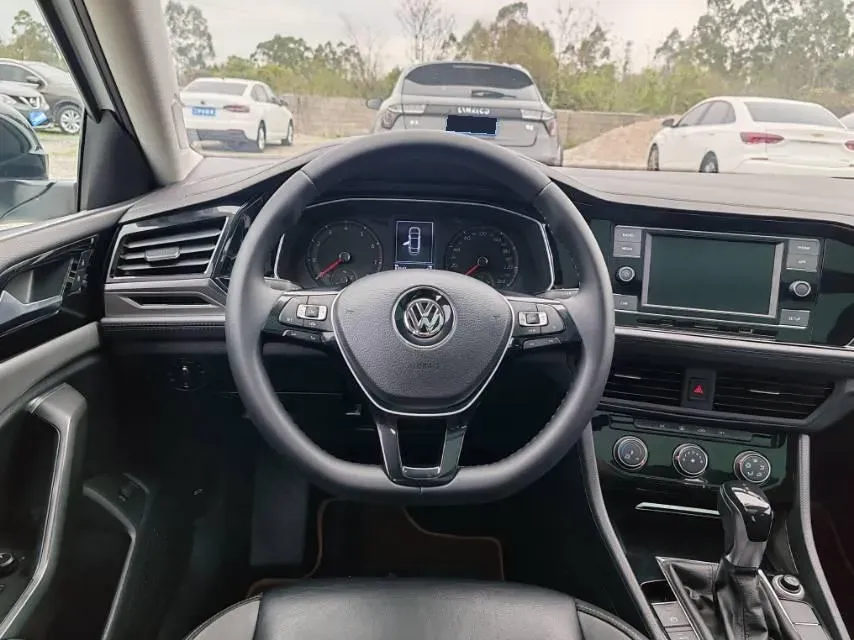 2019 Jeep Renegade 1.3T 173HP L4 7DCT,autocango,china used car exporter,china ev exporter,chinese used car exporter,chinese used ev exporter