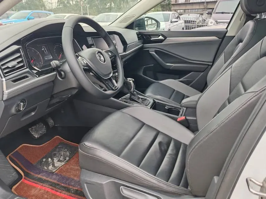 2019 Jeep Renegade 1.3T 173HP L4 7DCT,autocango,china used car exporter,china ev exporter,chinese used car exporter,chinese used ev exporter