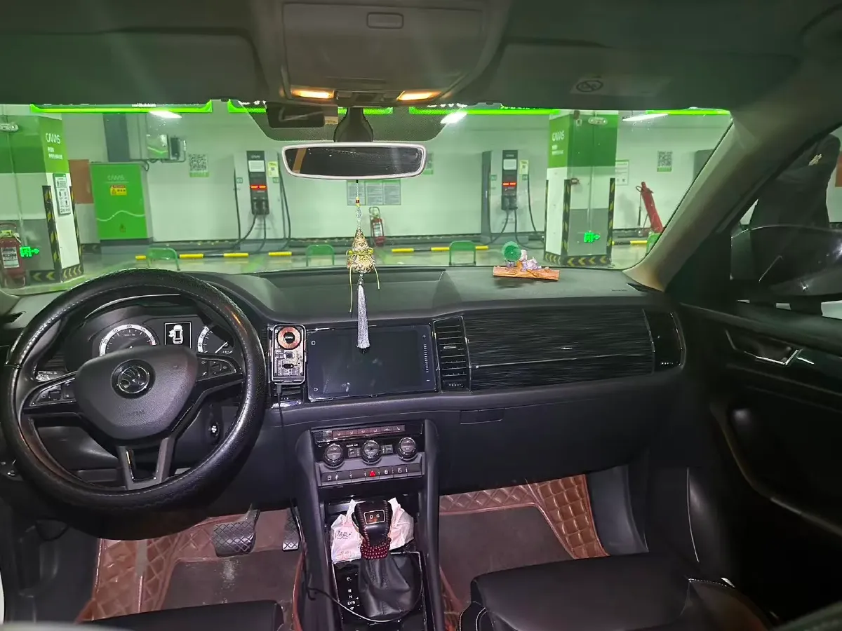 2018 Skoda Kodiak 2.0T 186HP L4 7DCT,autocango,china used car exporter,china ev exporter,chinese used car exporter,chinese used ev exporter