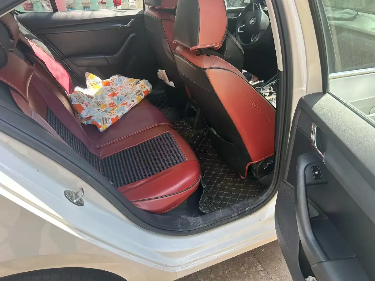 2022 Skoda Octavia 1.5L 113HP L4 6AT,autocango,china used car exporter,china ev exporter,chinese used car exporter,chinese used ev exporter