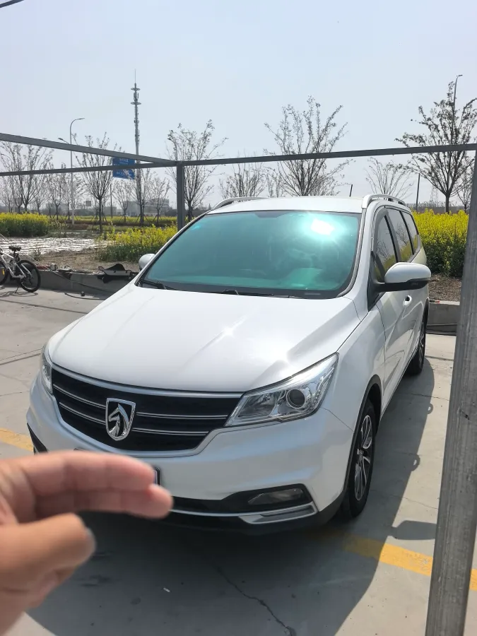 2019 BaoJun 730 1.5T 147HP L4 CVT,autocango,china used car exporter,china ev exporter,chinese used car exporter,chinese used ev exporter