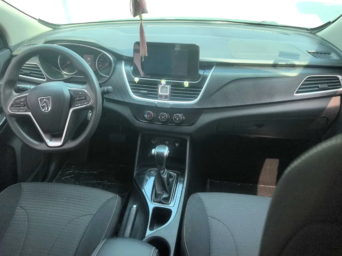 2019 BaoJun 730 1.5T 147HP L4 CVT,autocango,china used car exporter,china ev exporter,chinese used car exporter,chinese used ev exporter