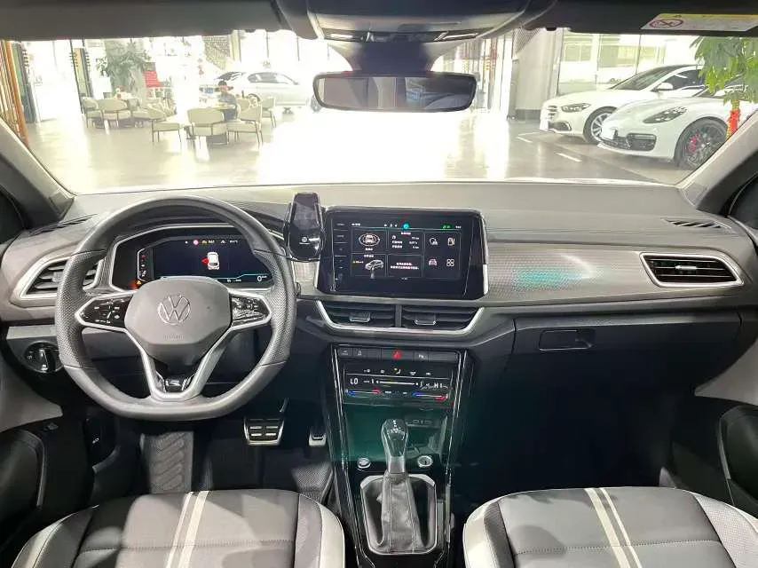 2023 Volkswagen T-Roc 1.5T 160HP L4 7DCT,autocango,china used car exporter,china ev exporter,chinese used car exporter,chinese used ev exporter