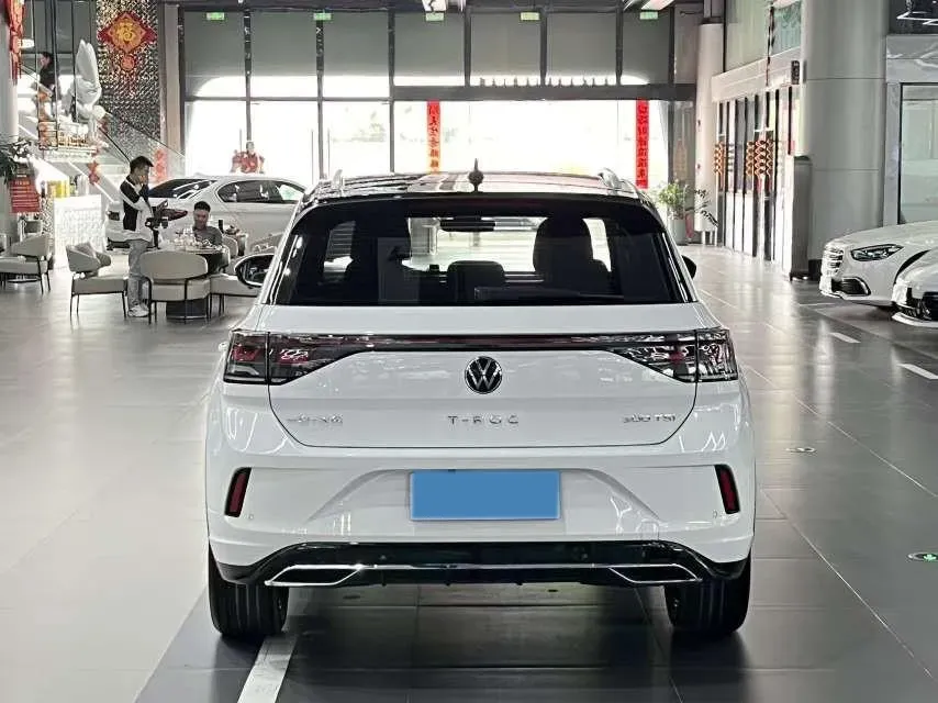 2023 Volkswagen T-Roc 1.5T 160HP L4 7DCT,autocango,china used car exporter,china ev exporter,chinese used car exporter,chinese used ev exporter