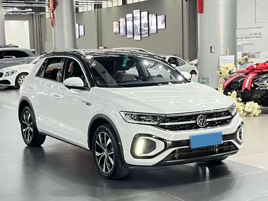 2023 Volkswagen T-Roc 1.5T 160HP L4 7DCT,autocango,china used car exporter,china ev exporter,chinese used car exporter,chinese used ev exporter