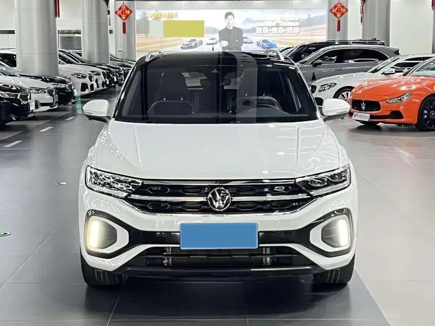 2023 Volkswagen T-Roc 1.5T 160HP L4 7DCT,autocango,china used car exporter,china ev exporter,chinese used car exporter,chinese used ev exporter