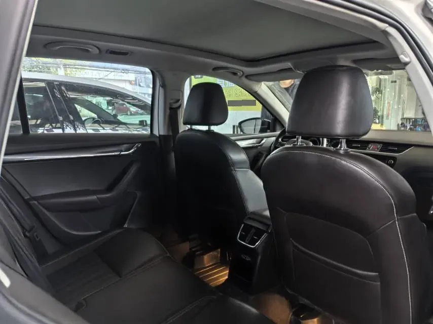 2018 Skoda Octavia 1.4T 150HP L4 7DCT,autocango,china used car exporter,china ev exporter,chinese used car exporter,chinese used ev exporter