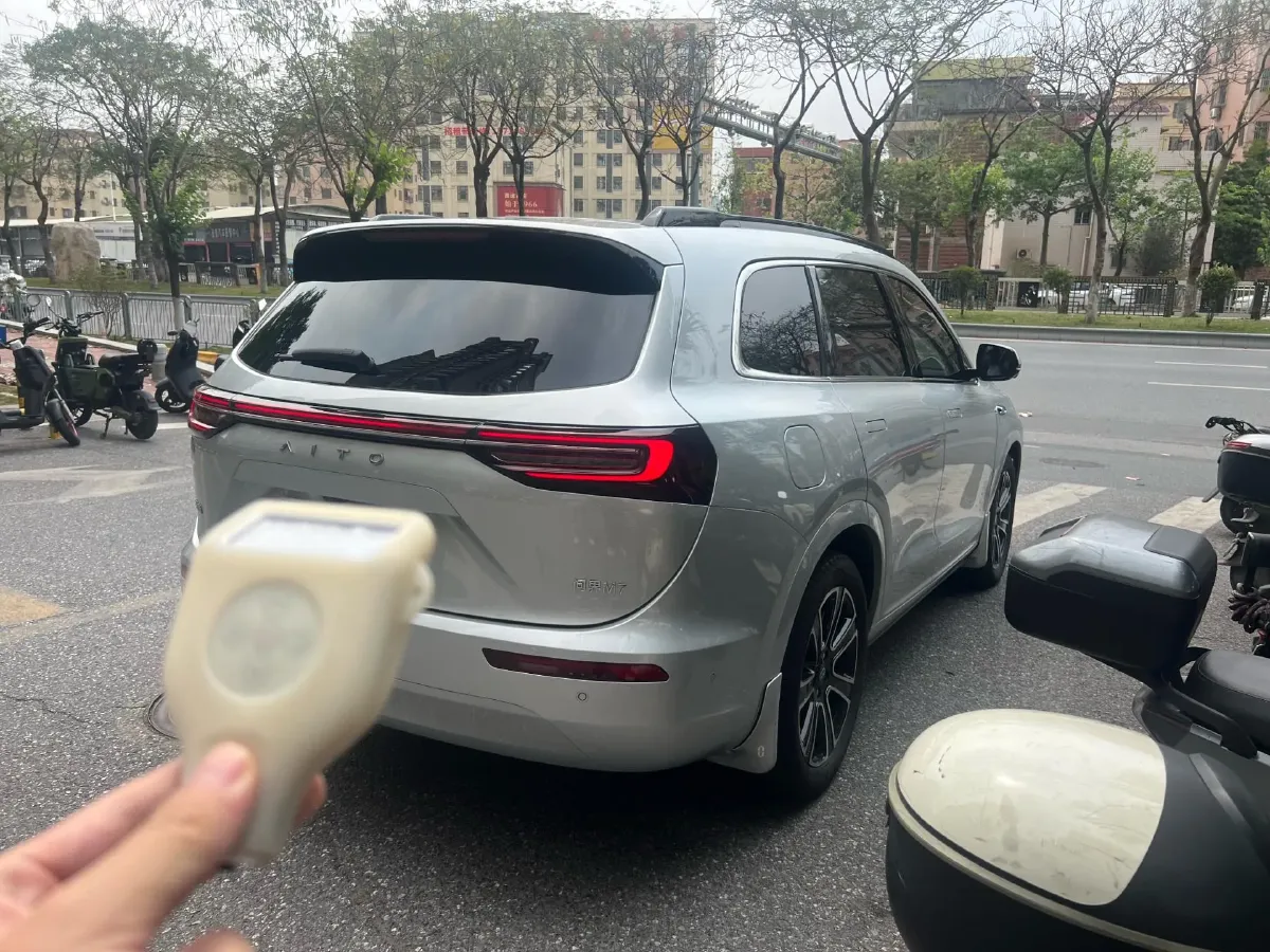 2024 AITO AITO M7 1.5T 152HP L4 REEV 40KWH,autocango,china used car exporter,china ev exporter,chinese used car exporter,chinese used ev exporter