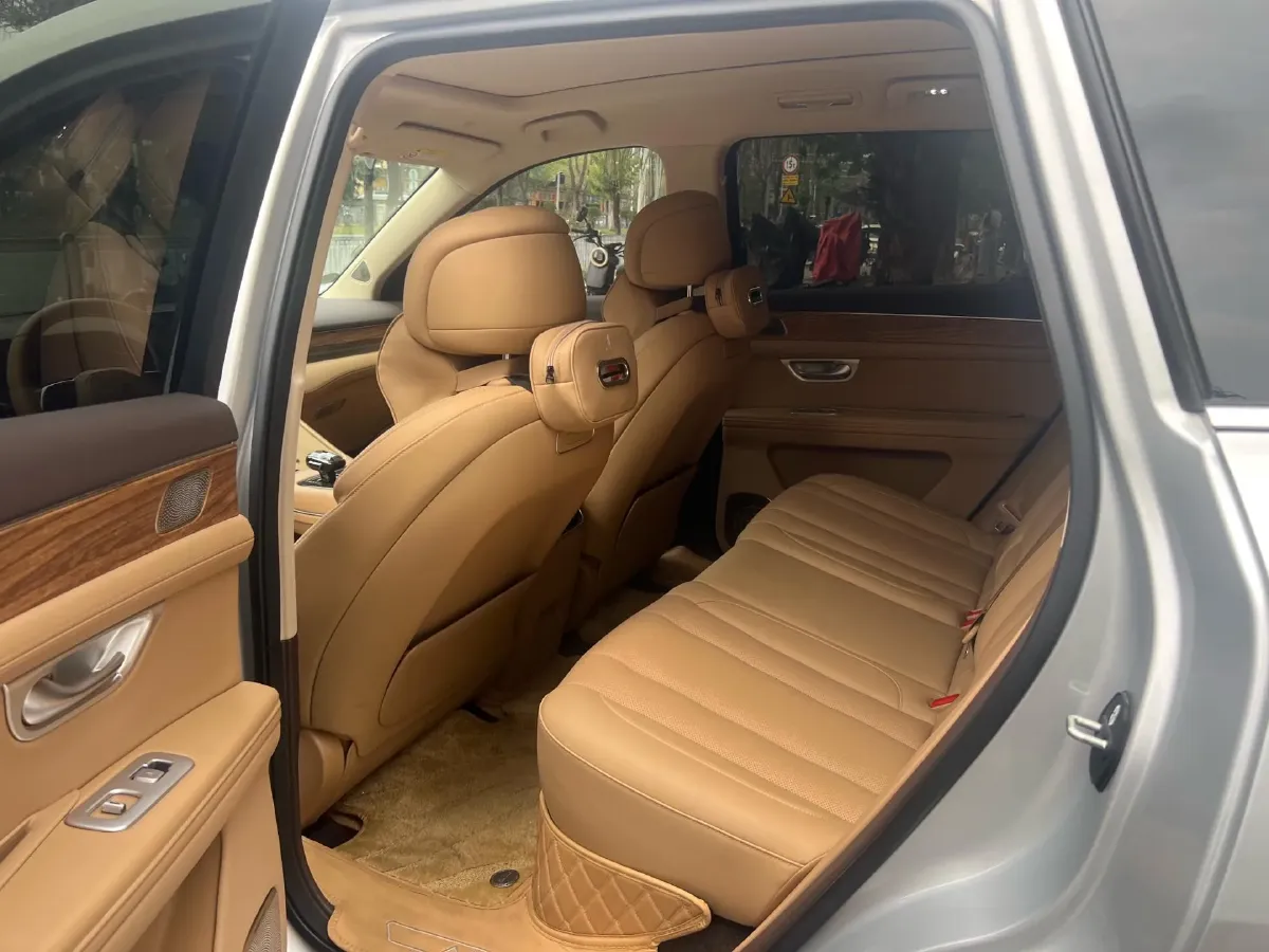 2024 AITO AITO M7 1.5T 152HP L4 REEV 40KWH,autocango,china used car exporter,china ev exporter,chinese used car exporter,chinese used ev exporter