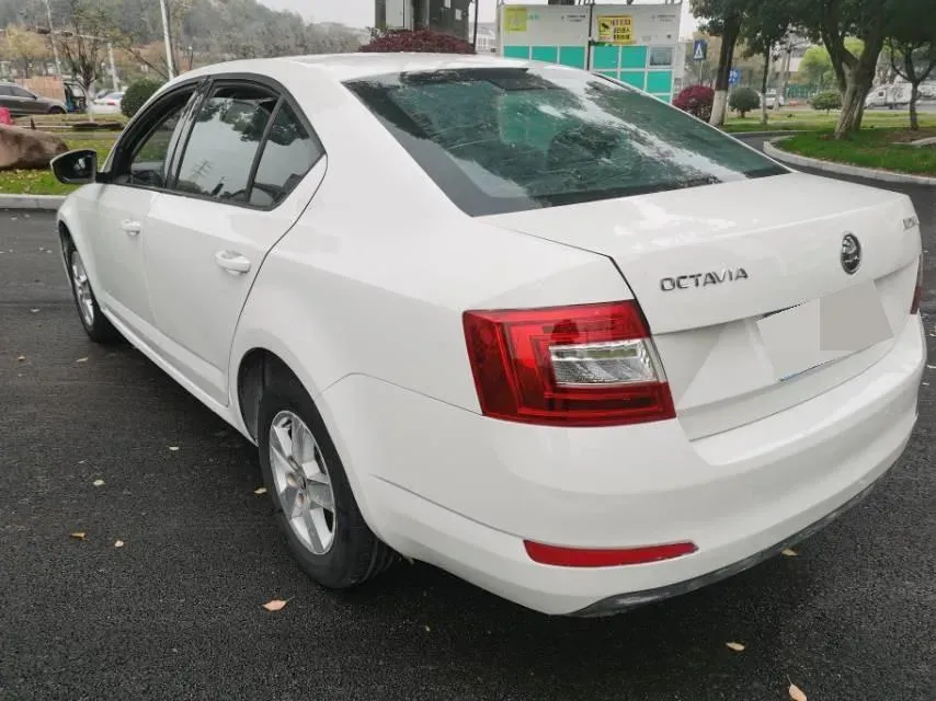 2018 Skoda Octavia 1.6L 110HP L4 6AT,autocango,china used car exporter,china ev exporter,chinese used car exporter,chinese used ev exporter