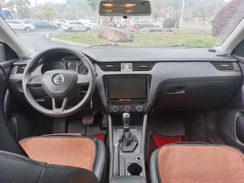 2018 Skoda Octavia 1.6L 110HP L4 6AT,autocango,china used car exporter,china ev exporter,chinese used car exporter,chinese used ev exporter