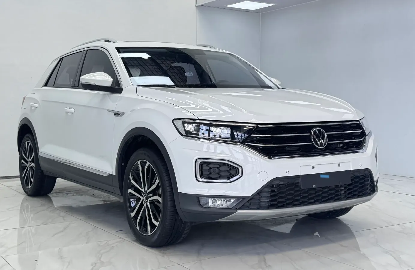 2022 Volkswagen T-Roc 1.4T 150HP L4 7DCT,autocango,china used car exporter,china ev exporter,chinese used car exporter,chinese used ev exporter