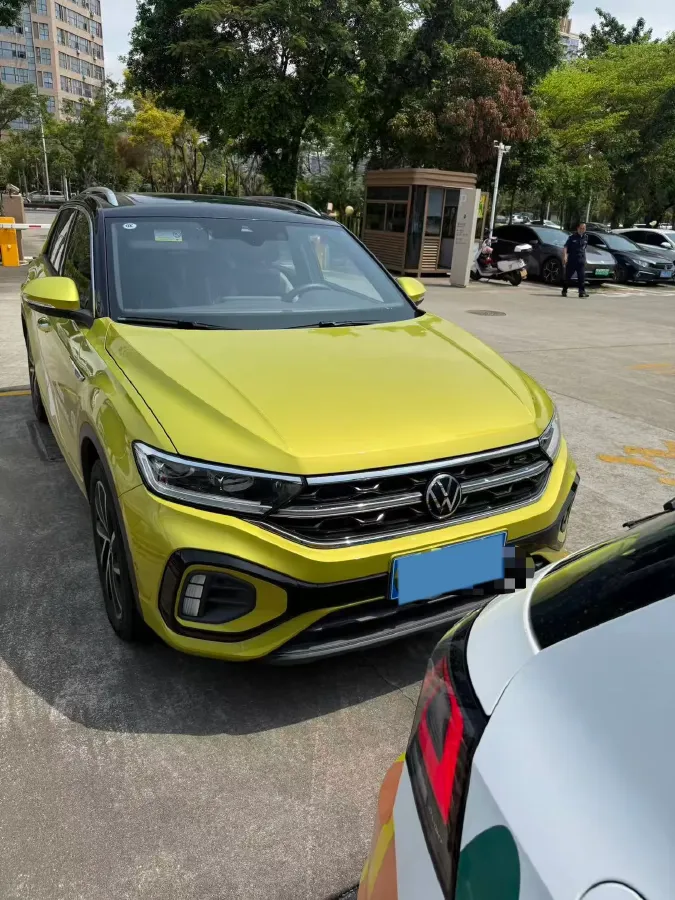 2023 Volkswagen T-Roc 1.5T 160HP L4 7DCT,autocango,china used car exporter,china ev exporter,chinese used car exporter,chinese used ev exporter
