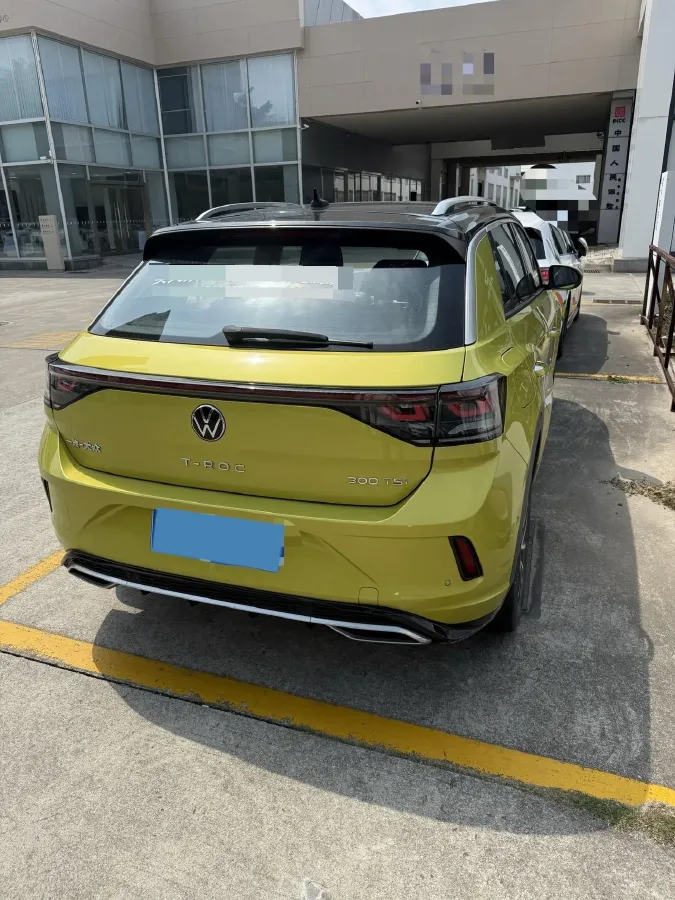 2023 Volkswagen T-Roc 1.5T 160HP L4 7DCT,autocango,china used car exporter,china ev exporter,chinese used car exporter,chinese used ev exporter