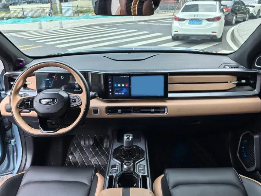 2023 Geely ICON 1.5T 181HP L4 7DCT,autocango,china used car exporter,china ev exporter,chinese used car exporter,chinese used ev exporter