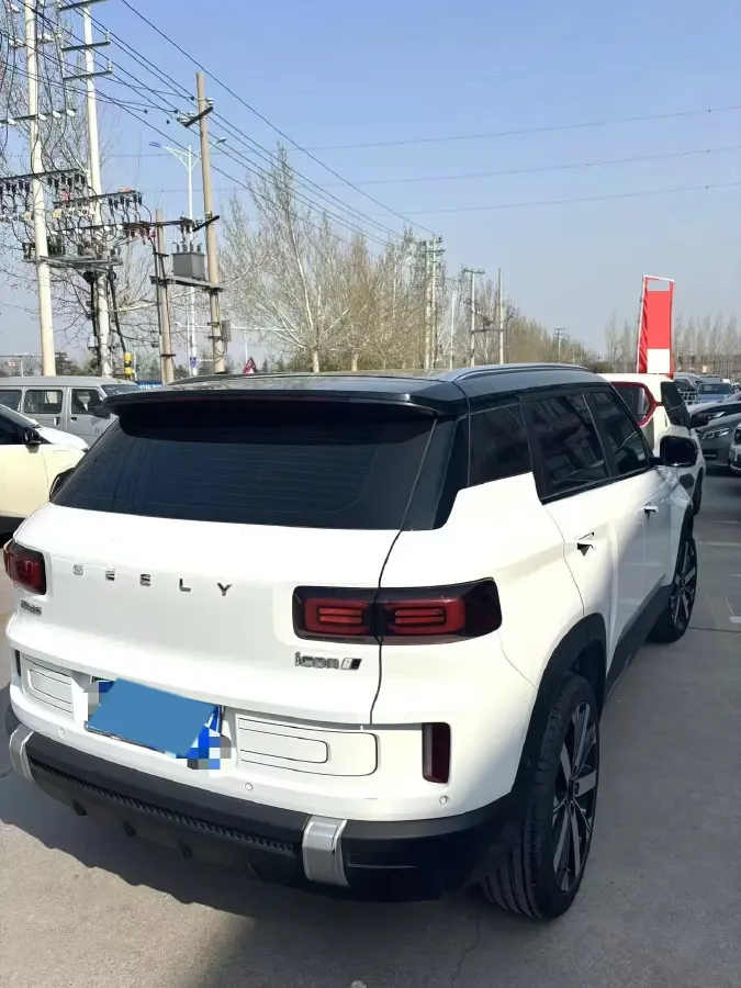 2023 Geely ICON 1.5T 181HP L4 7DCT,autocango,china used car exporter,china ev exporter,chinese used car exporter,chinese used ev exporter