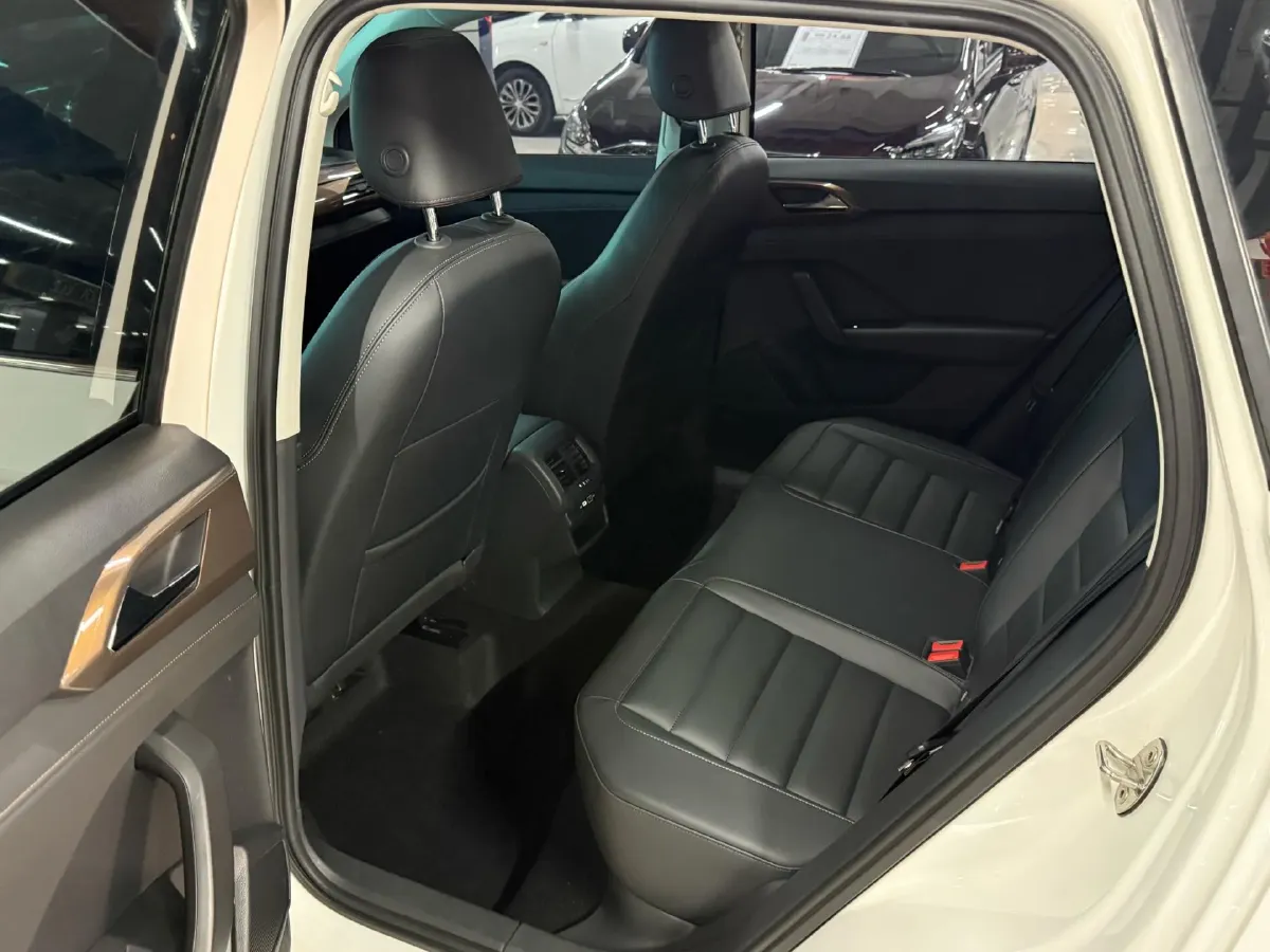 2021 Volkswagen Tharu 1.4T 150HP L4 7DCT,autocango,china used car exporter,china ev exporter,chinese used car exporter,chinese used ev exporter