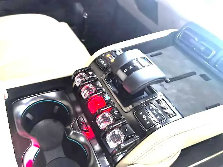 2023 FangChengBao Bao 5 1.5T 194HP L4 E-CVT PHEV 31.8KWH,autocango,china used car exporter,china ev exporter,chinese used car exporter,chinese used ev exporter