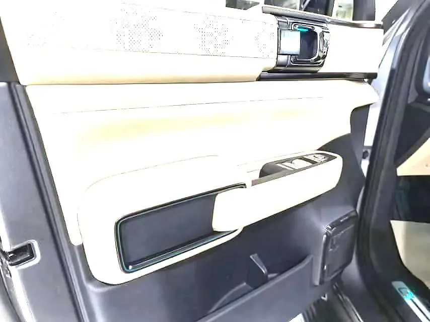 2023 FangChengBao Bao 5 1.5T 194HP L4 E-CVT PHEV 31.8KWH,autocango,china used car exporter,china ev exporter,chinese used car exporter,chinese used ev exporter