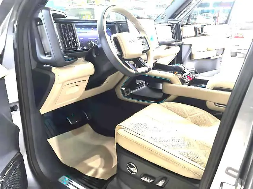 2023 FangChengBao Bao 5 1.5T 194HP L4 E-CVT PHEV 31.8KWH,autocango,china used car exporter,china ev exporter,chinese used car exporter,chinese used ev exporter