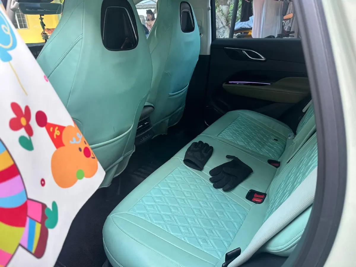 2023 HongQi HS3 1.5T 169HP L4 7DCT,autocango,china used car exporter,china ev exporter,chinese used car exporter,chinese used ev exporter