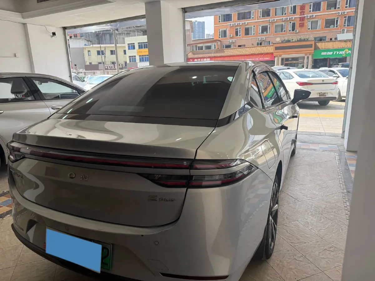 2022 ChangAn Oshan Z6 1.5T 170HP L4 6TCT PHEV 28.4KWH,autocango,china used car exporter,china ev exporter,chinese used car exporter,chinese used ev exporter