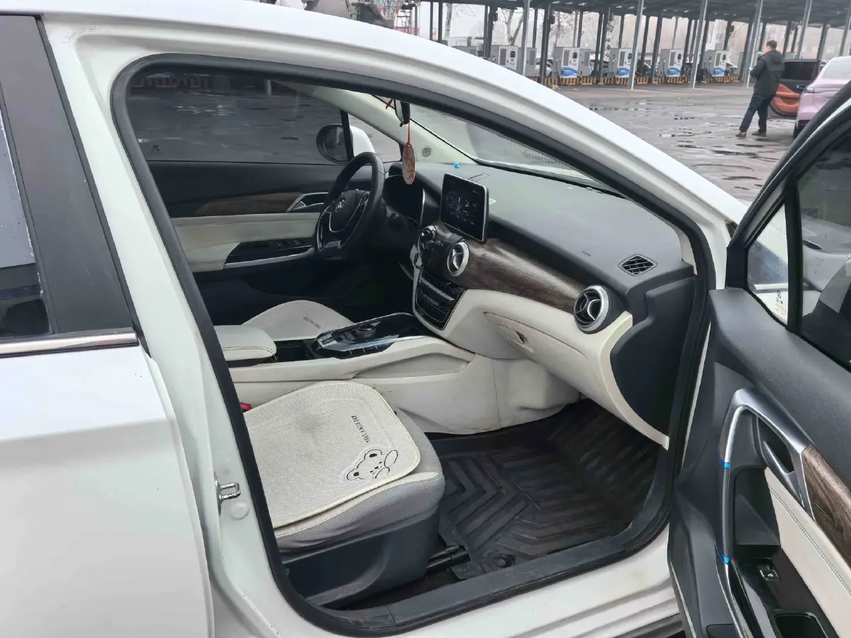 2018 BeiJing Auto EU5 BEV 53.66KWH,autocango,china used car exporter,china ev exporter,chinese used car exporter,chinese used ev exporter