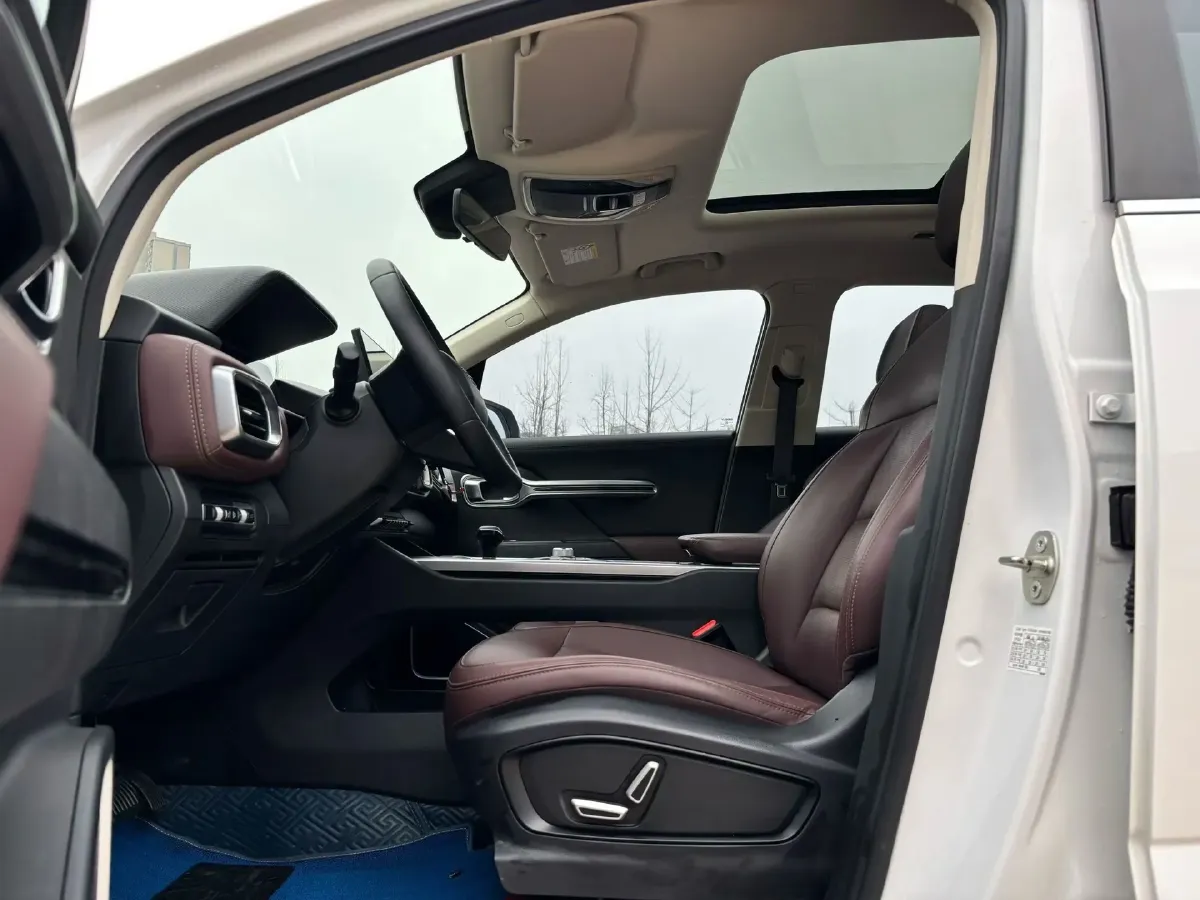 2022 Geely Okavango 1.8T 184HP L4 7DCT,autocango,china used car exporter,china ev exporter,chinese used car exporter,chinese used ev exporter