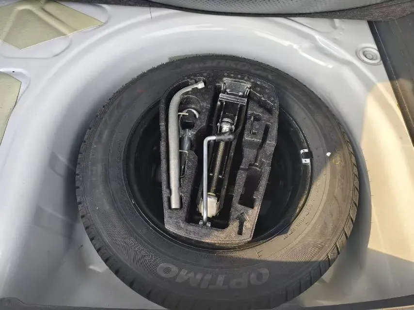 2016 Skoda Rapid Spaceback 1.4L 90HP L4 5MT,autocango,china used car exporter,china ev exporter,chinese used car exporter,chinese used ev exporter