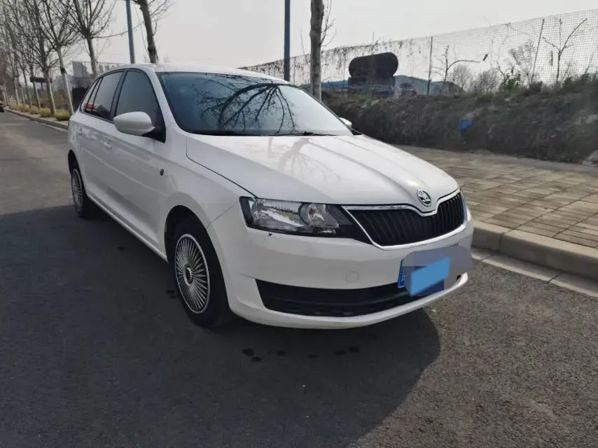 2016 Skoda Rapid Spaceback 1.4L 90HP L4 5MT,autocango,china used car exporter,china ev exporter,chinese used car exporter,chinese used ev exporter