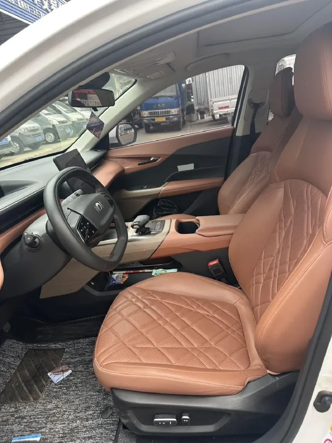 2024 ChangAn QiYuan A05 1.5L 110HP L4 E-CVT PHEV 18.99KWH,autocango,china used car exporter,china ev exporter,chinese used car exporter,chinese used ev exporter