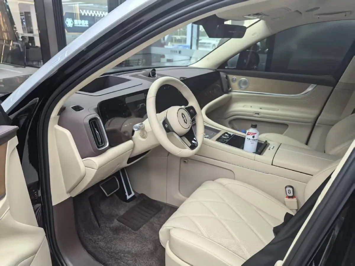 2025 AITO AITO M9 BEV 100KWH,autocango,china used car exporter,china ev exporter,chinese used car exporter,chinese used ev exporter