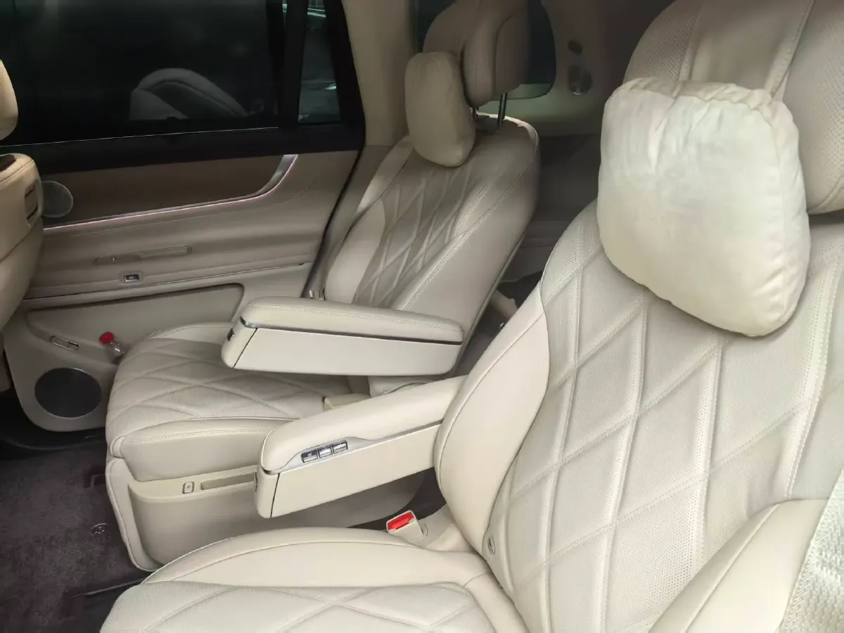 2025 AITO AITO M9 BEV 100KWH,autocango,china used car exporter,china ev exporter,chinese used car exporter,chinese used ev exporter