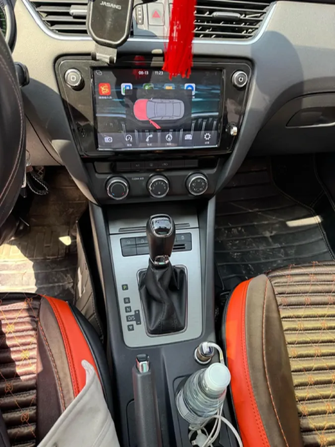 2019 Skoda Octavia 1.5L 116HP L4 6AT,autocango,china used car exporter,china ev exporter,chinese used car exporter,chinese used ev exporter