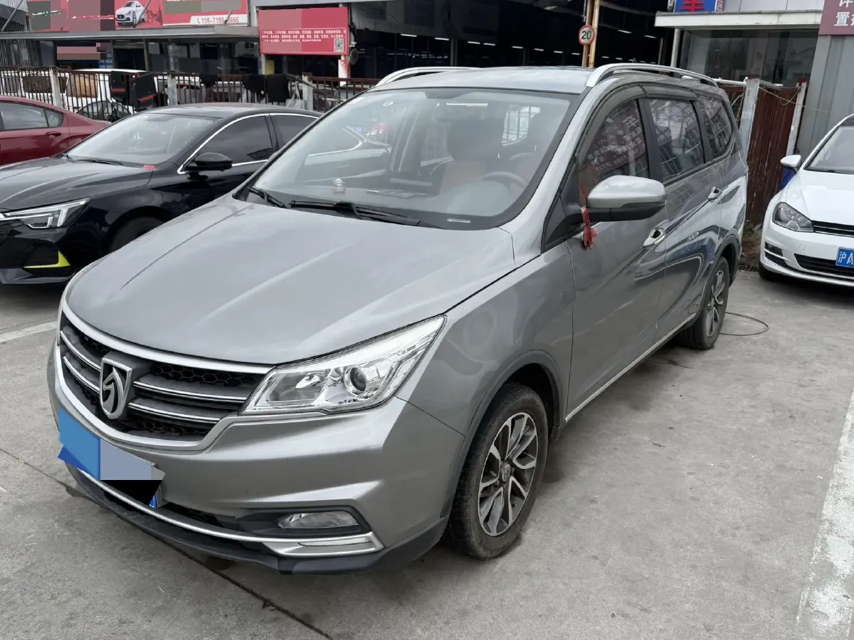 2019 BaoJun 730 1.5T 151HP L4 CVT,autocango,china used car exporter,china ev exporter,chinese used car exporter,chinese used ev exporter