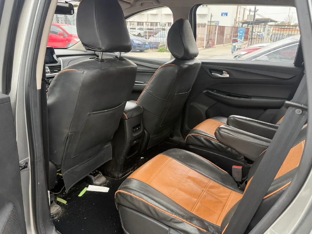 2019 BaoJun 730 1.5T 151HP L4 CVT,autocango,china used car exporter,china ev exporter,chinese used car exporter,chinese used ev exporter