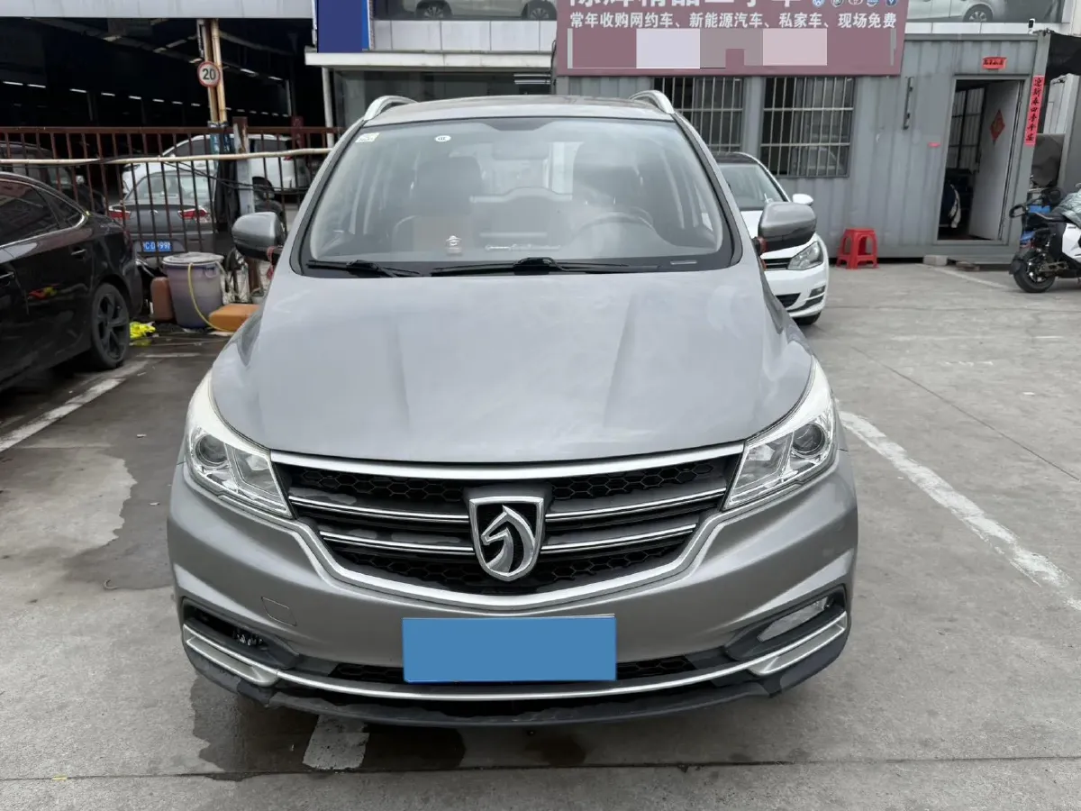 2019 BaoJun 730 1.5T 151HP L4 CVT,autocango,china used car exporter,china ev exporter,chinese used car exporter,chinese used ev exporter