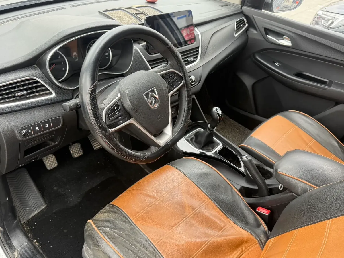 2019 BaoJun 730 1.5T 151HP L4 CVT,autocango,china used car exporter,china ev exporter,chinese used car exporter,chinese used ev exporter