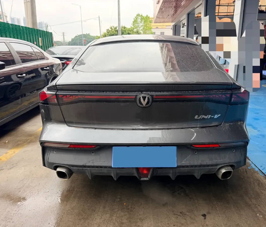 2022 ChangAn UNI-V 1.5T 188HP L4 7DCT,autocango,china used car exporter,china ev exporter,chinese used car exporter,chinese used ev exporter